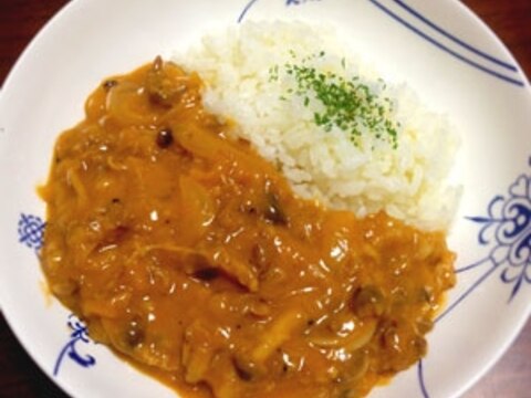 お肉たっぷり！ビーフストロガノフ